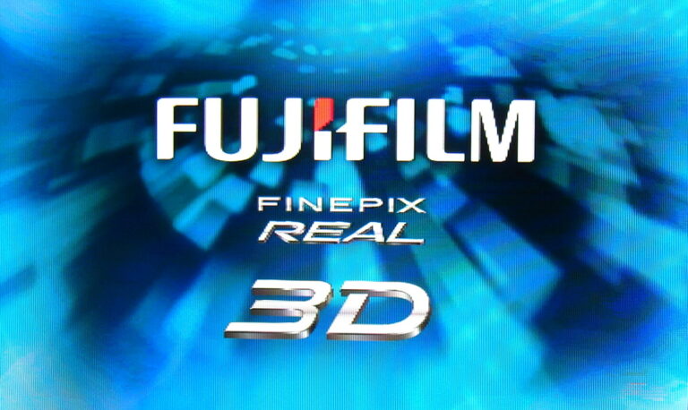 Zdjęcia i filmy HD w 3D – aparat cyfrowy Fujifilm FinePix REAL 3D W3